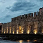 Newtown Апартаменты *