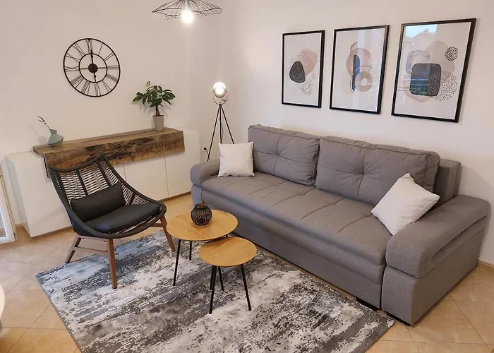 Newtown * Novigrad Istria